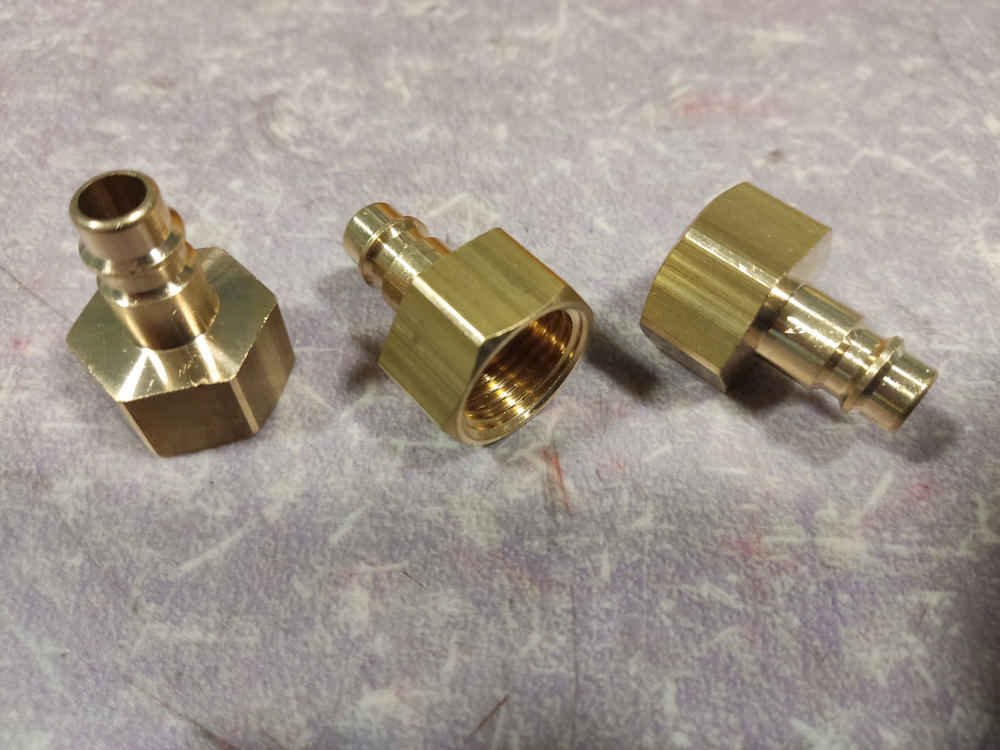 UT-25-3/8" pneumatski utikac-zenski-002017 UT-25-3/8" pneumatski utikac-zenski-002017