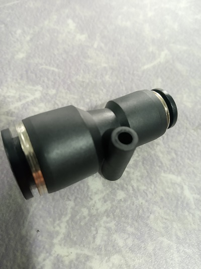 IPU 10X06-prelazni prikljucak sa creva 10mm na crevo 6mm IPU 10X06-prelazni prikljucak sa creva 10mm na crevo 6mm